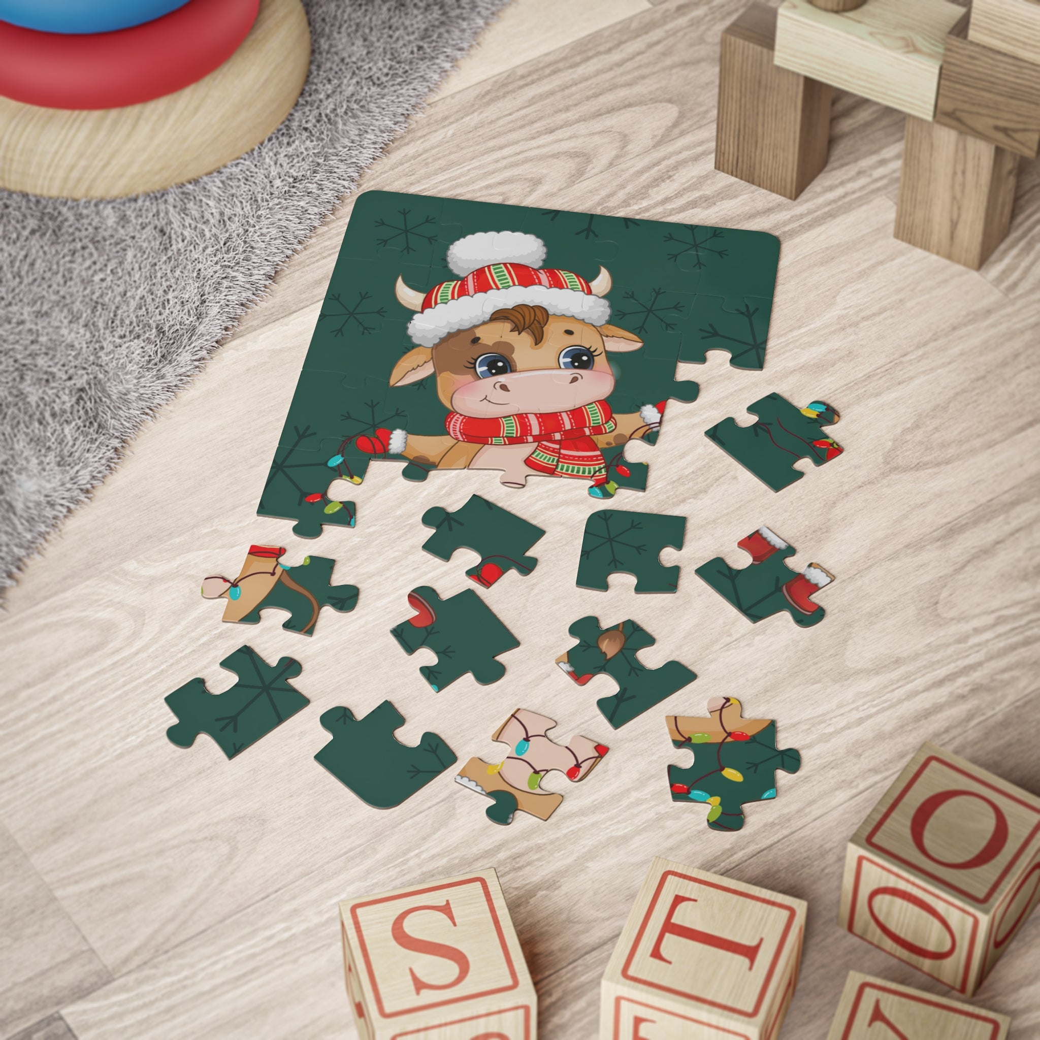 Christmas on the Farm Cow Puzzle for Children 30-Piece Maryland Puzzle